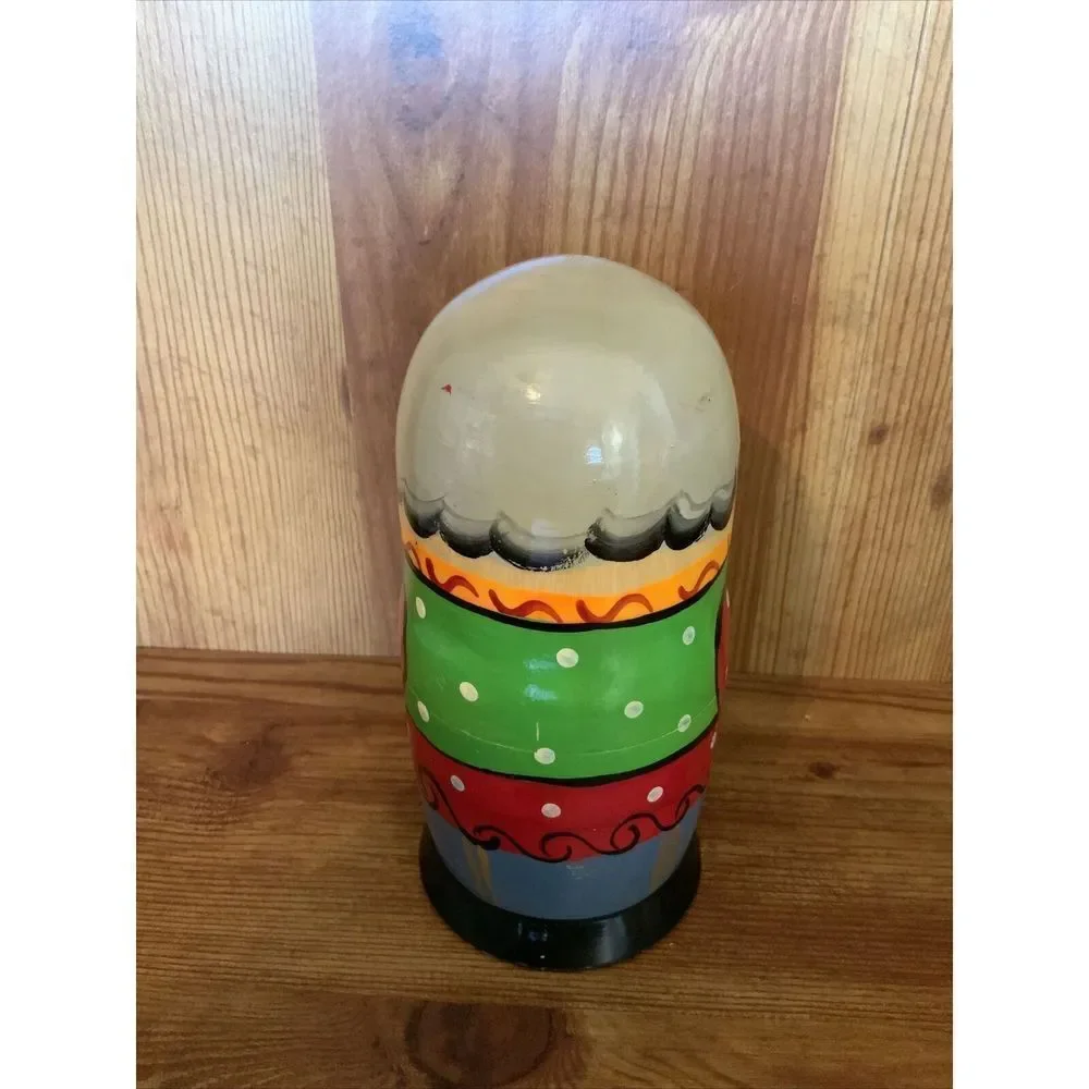 4 PC. Russian Nesting Dolls, Hand Painted Collectible‎ Nesting Dolls